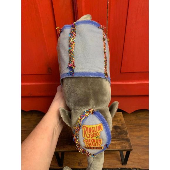 Ringling Brothers Barnum Bailey Gunther Gebel Williams Farewell  Elephant Plush - Picture 3 of 6